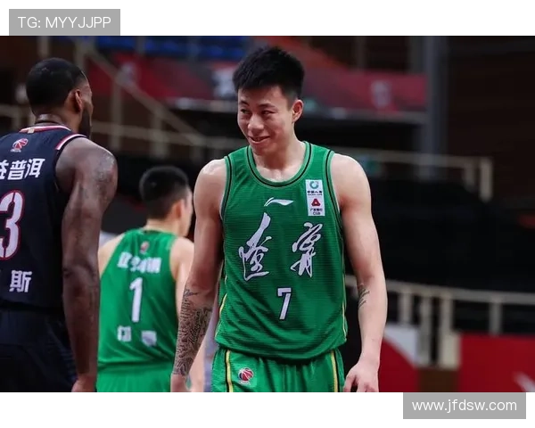 [CBA]莫兰德右侧高抛球 张镇麟空接送暴扣.